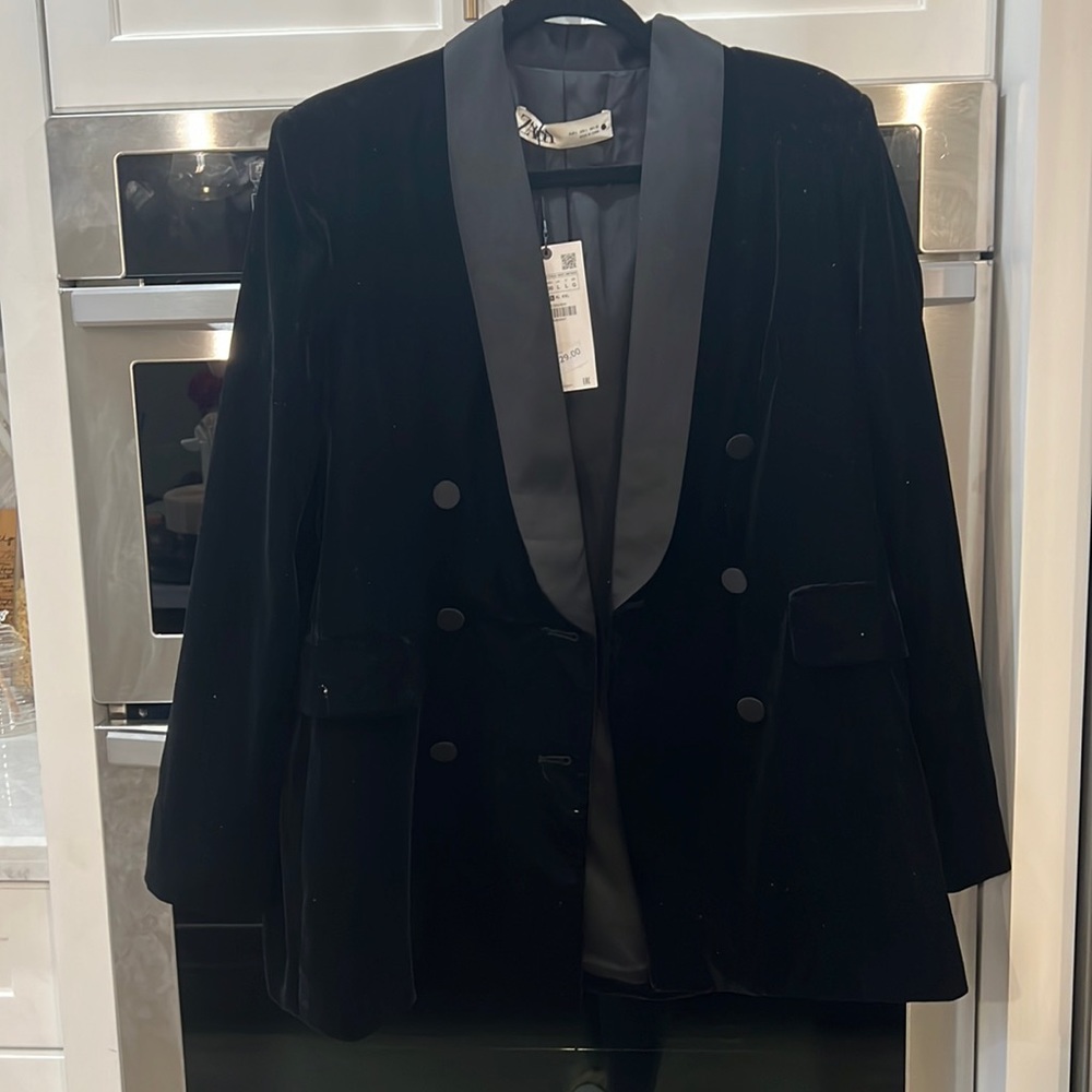 Zara velvet blazer